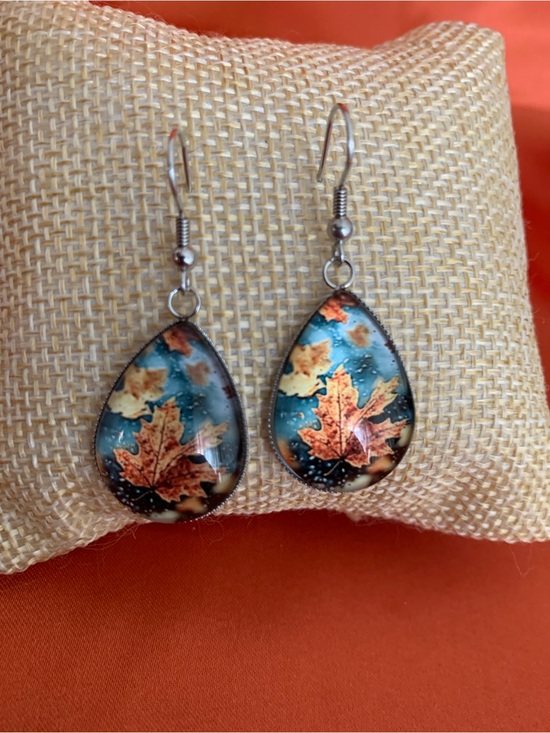 Jewelry - Teardrop Autumn Leaf Earrings